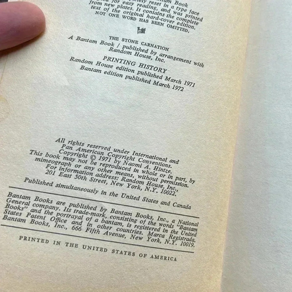 Vintage The Stone Carnation Gothic Pulp Paperback Book Naomi A. Hintze 1972 70s - Picture 6 of 7